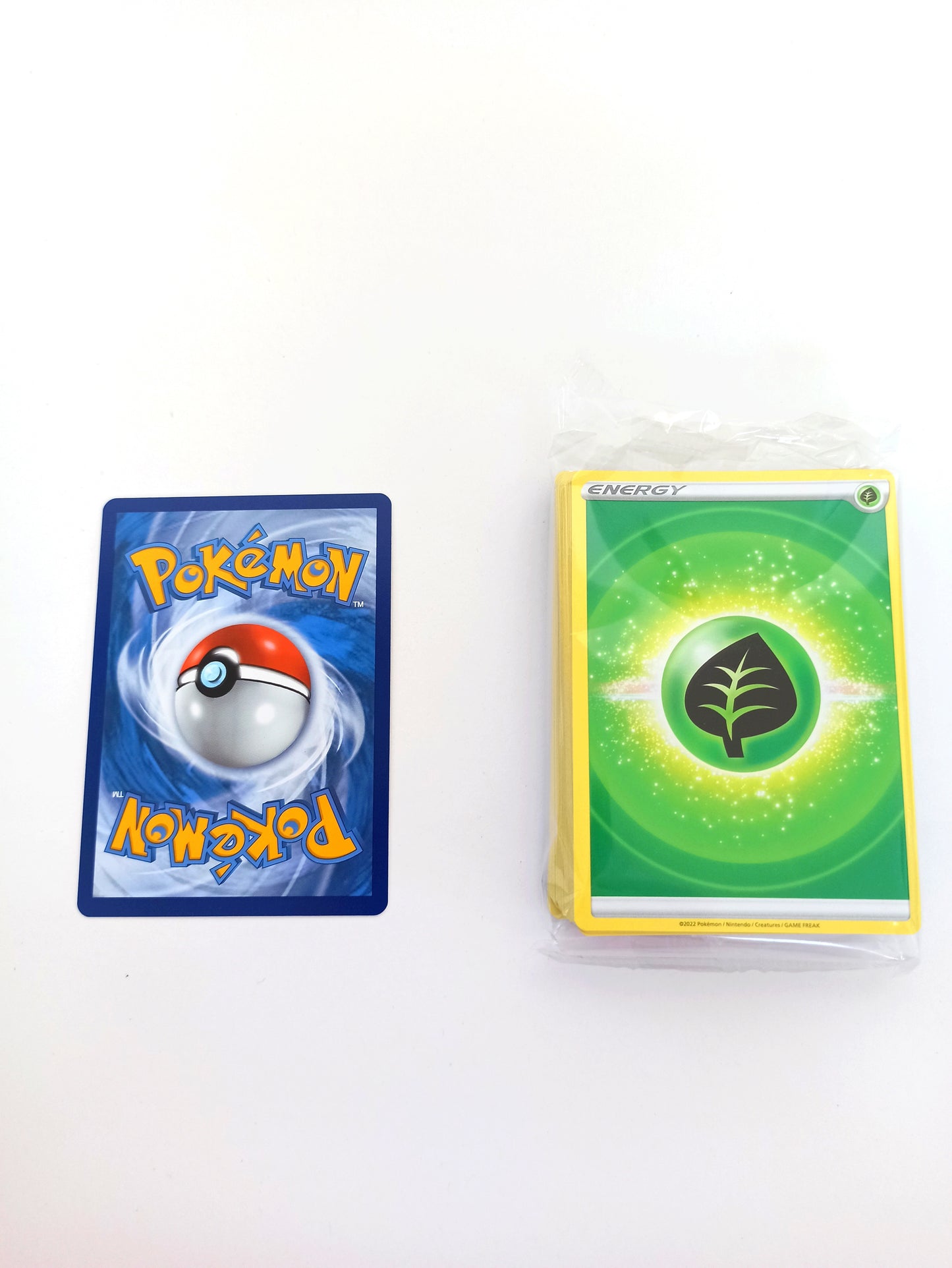 45 Pokémon-Karten Basis-ENERGIE - Englisch - Sortiert und gemischt