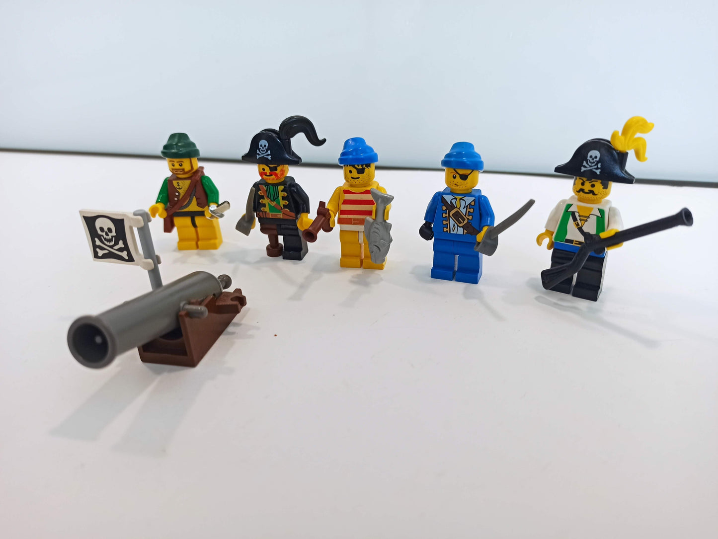 LEGO®  Sortiment Sonderteile 5 Piraten Mini-Figuren mit Zubehör - Peer Online Shop