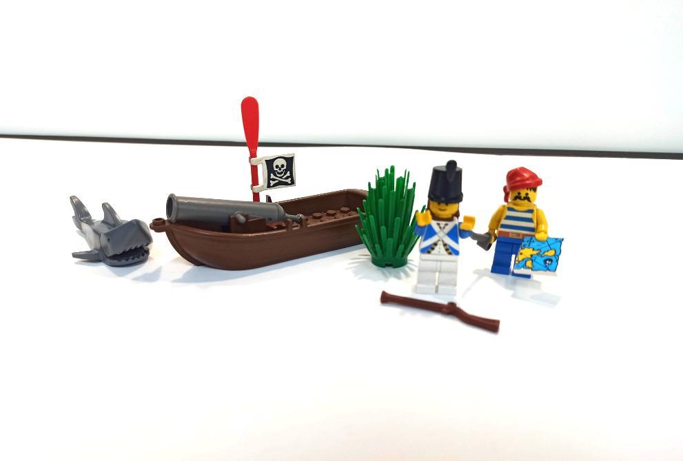 LEGO®  Sortiment Sonderteile Blaurock vs Pirat Kanone Boot Flagge Strauch Hai - Peer Online Shop